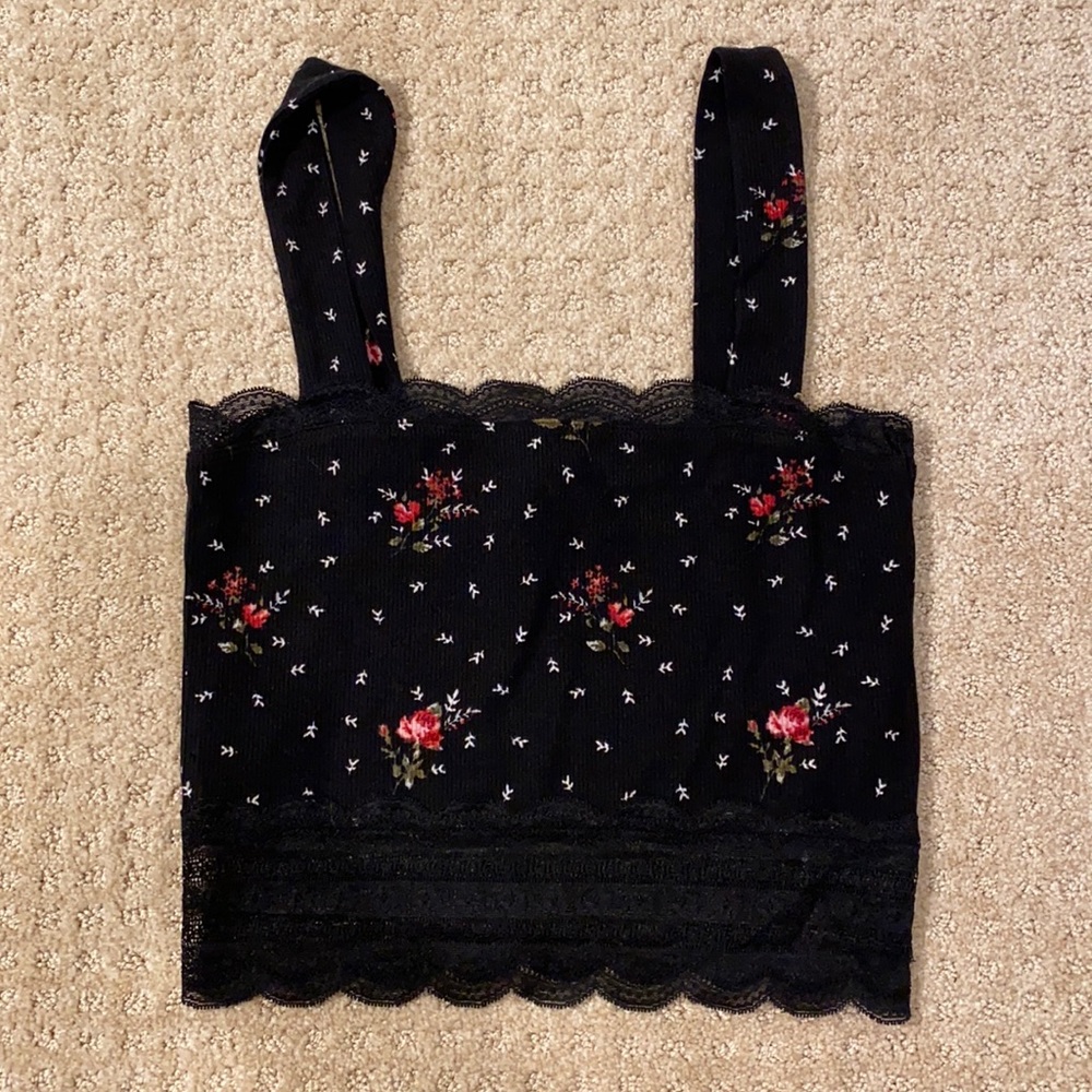F21 floral lace-trim crop top